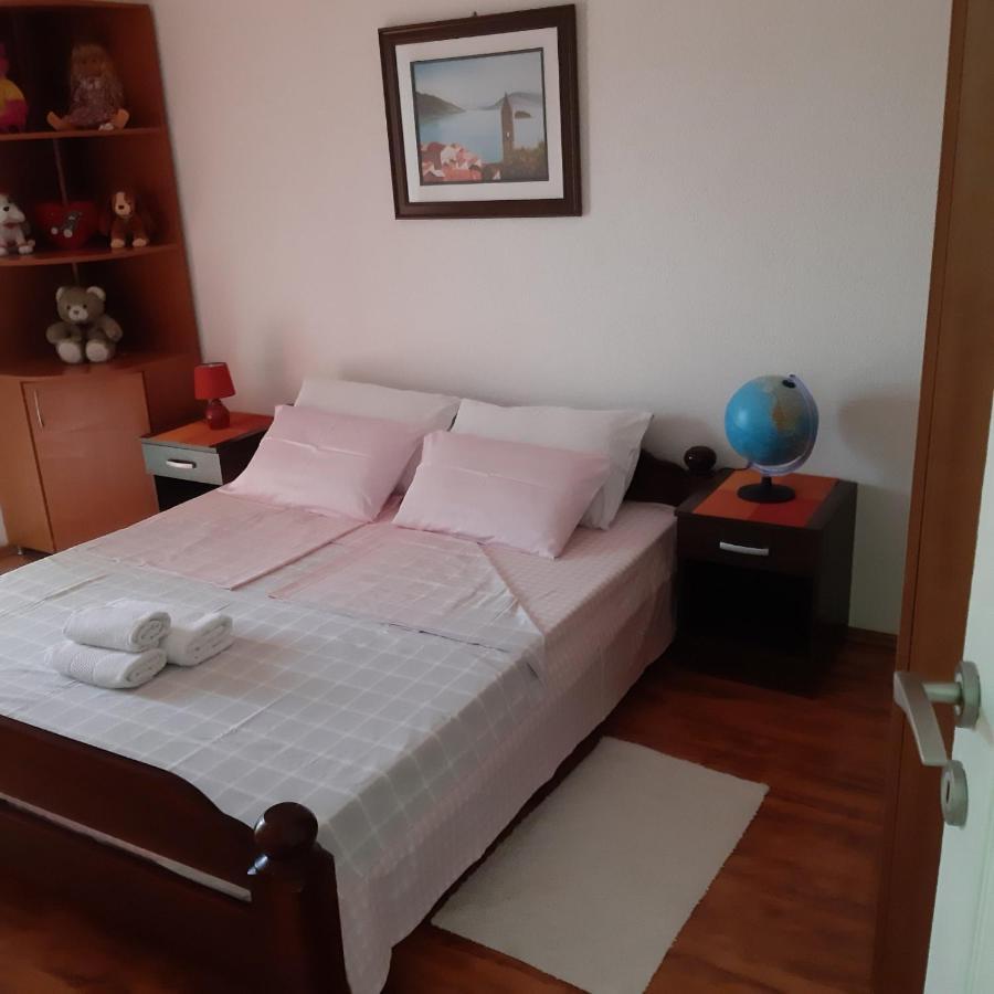 Apartmani Beljkas ティヴァト エクステリア 写真
