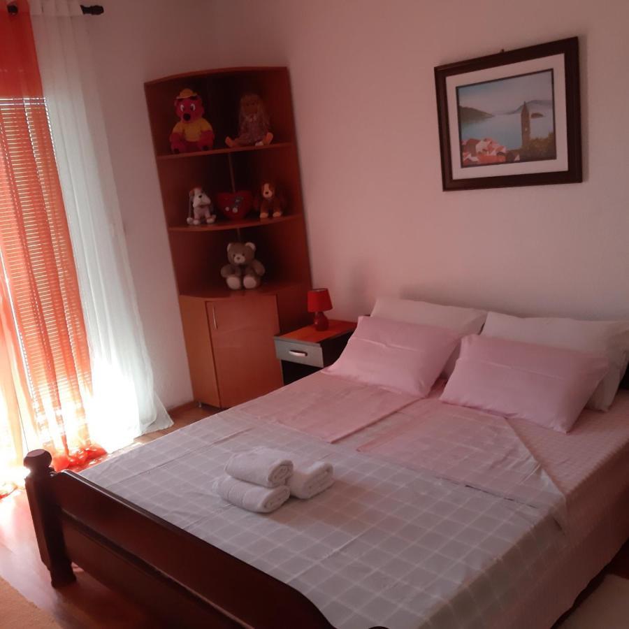 Apartmani Beljkas ティヴァト エクステリア 写真