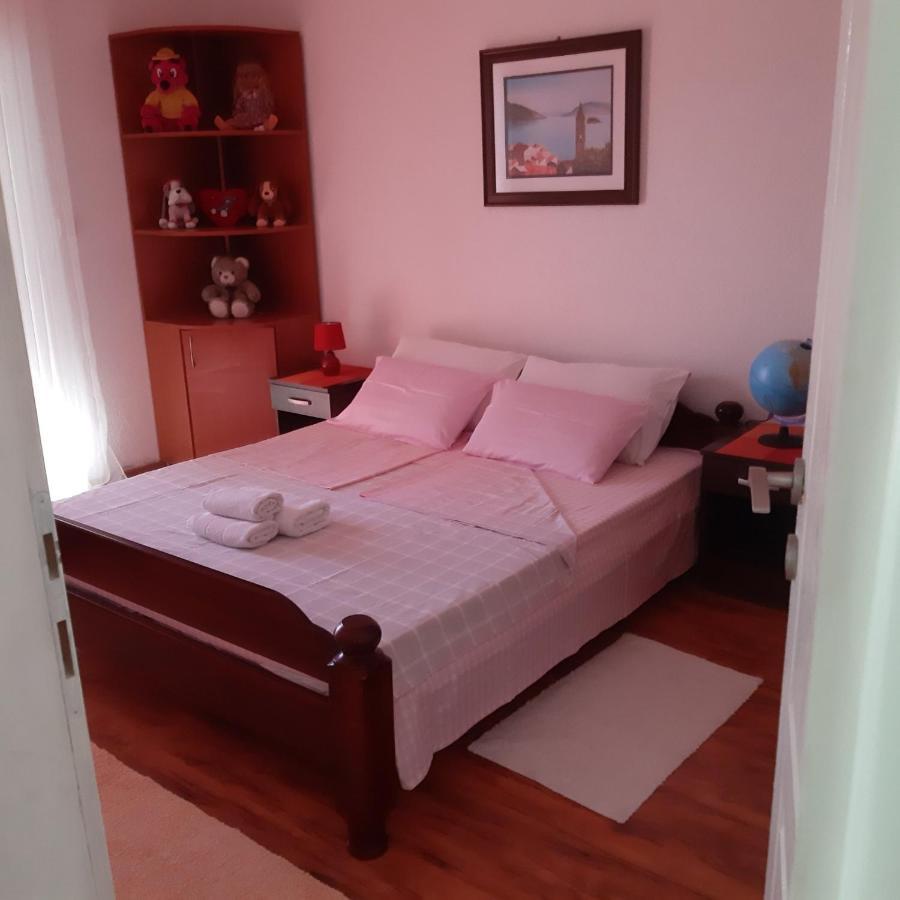 Apartmani Beljkas ティヴァト エクステリア 写真