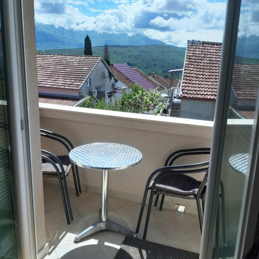 Apartmani Beljkas ティヴァト エクステリア 写真