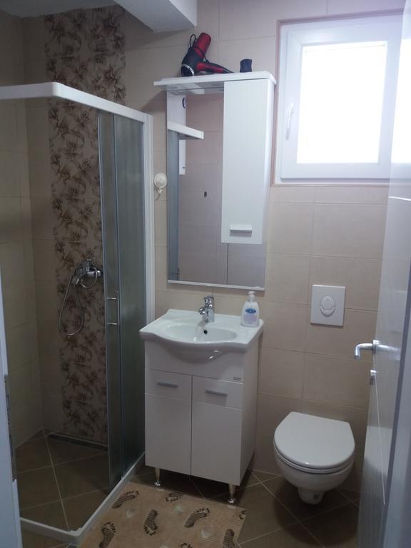 Apartmani Beljkas ティヴァト エクステリア 写真