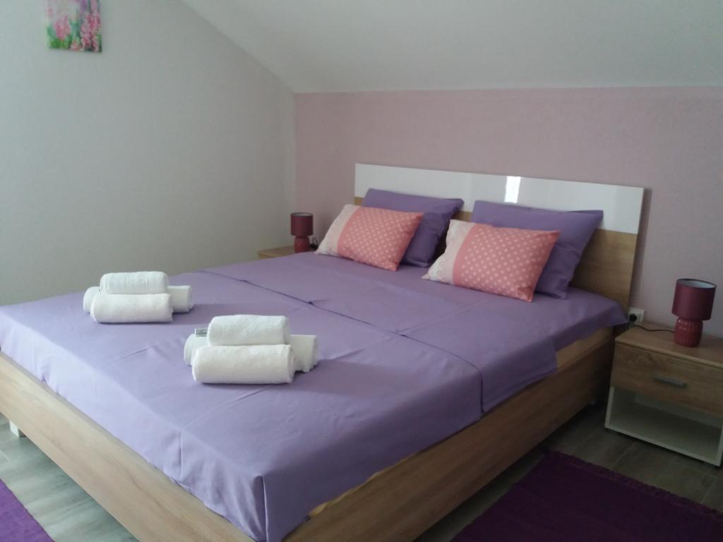 Apartmani Beljkas ティヴァト エクステリア 写真