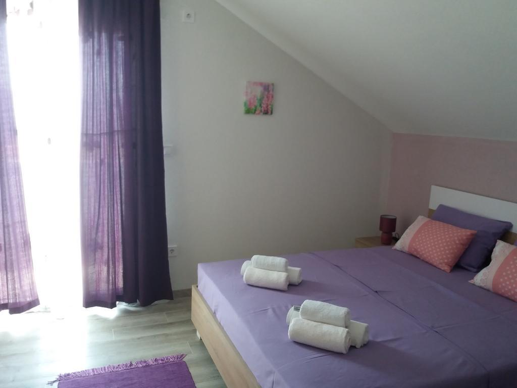 Apartmani Beljkas ティヴァト エクステリア 写真
