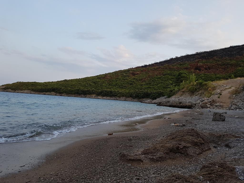 Apartmani Beljkas ティヴァト エクステリア 写真