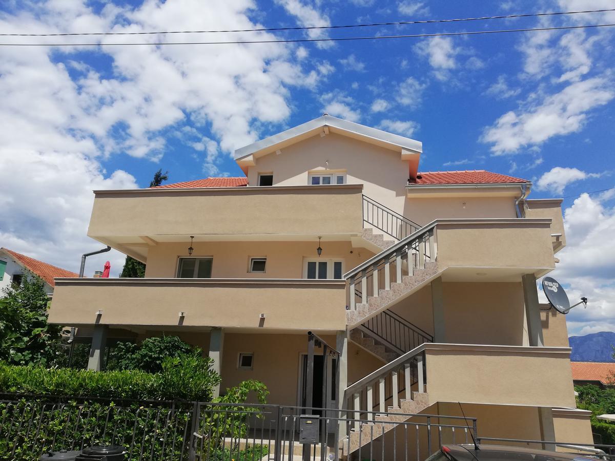 Apartmani Beljkas ティヴァト エクステリア 写真