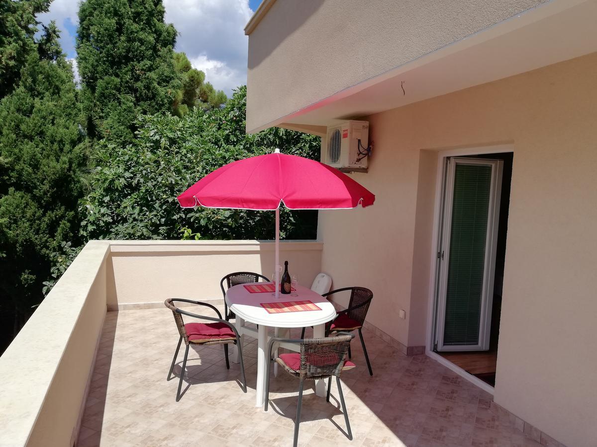 Apartmani Beljkas ティヴァト エクステリア 写真