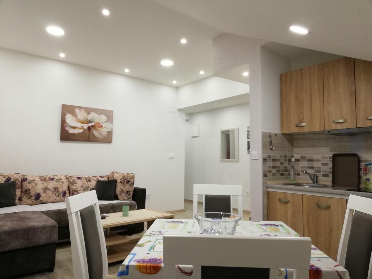 Apartmani Beljkas ティヴァト エクステリア 写真