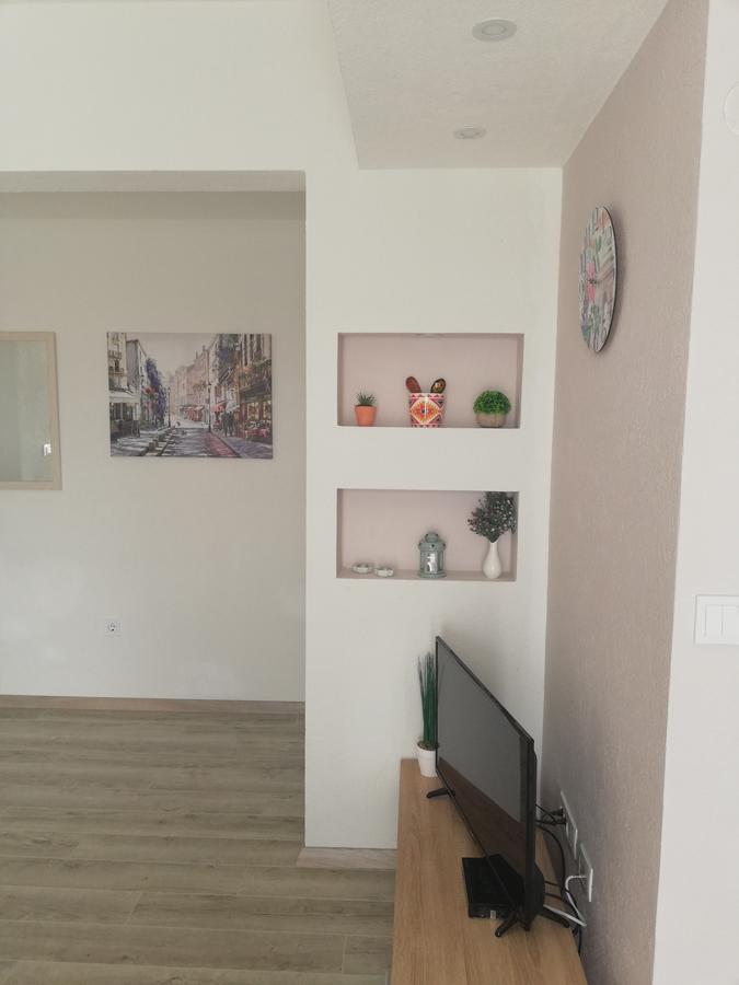 Apartmani Beljkas ティヴァト エクステリア 写真