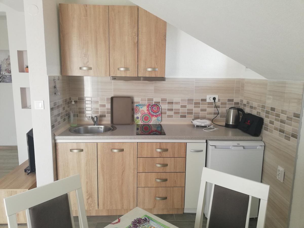 Apartmani Beljkas ティヴァト エクステリア 写真