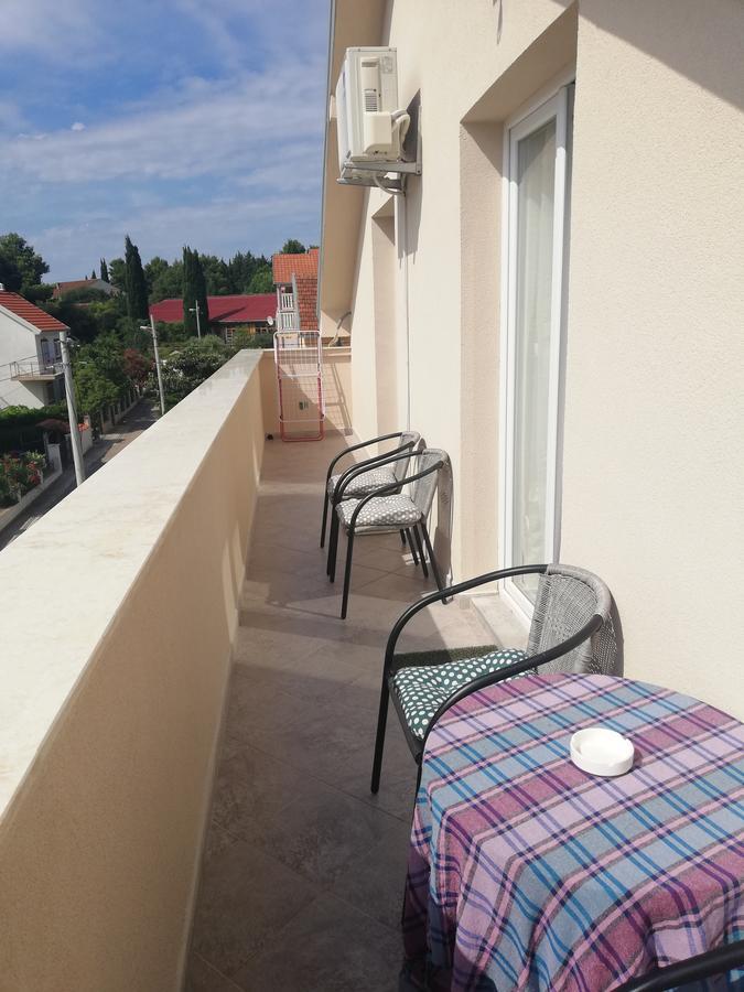 Apartmani Beljkas ティヴァト エクステリア 写真